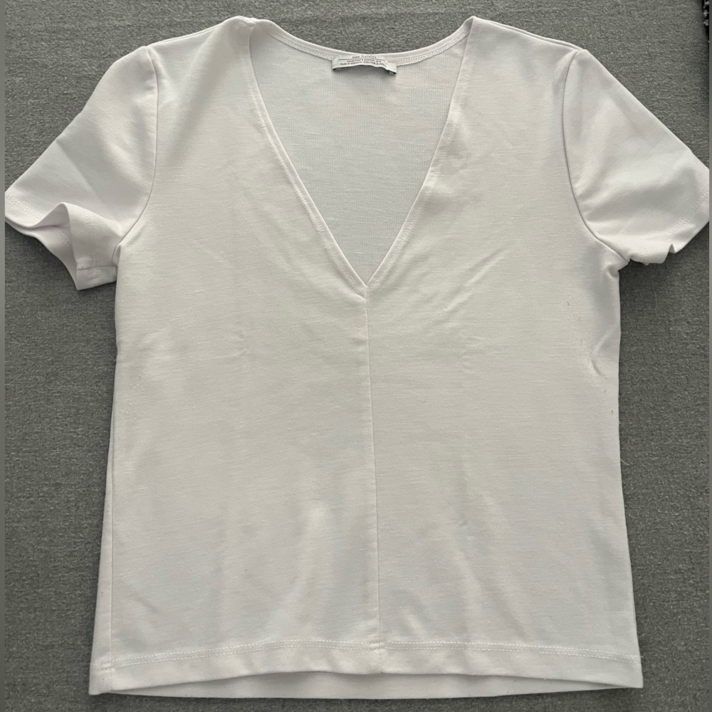 Zara white v-neck tee